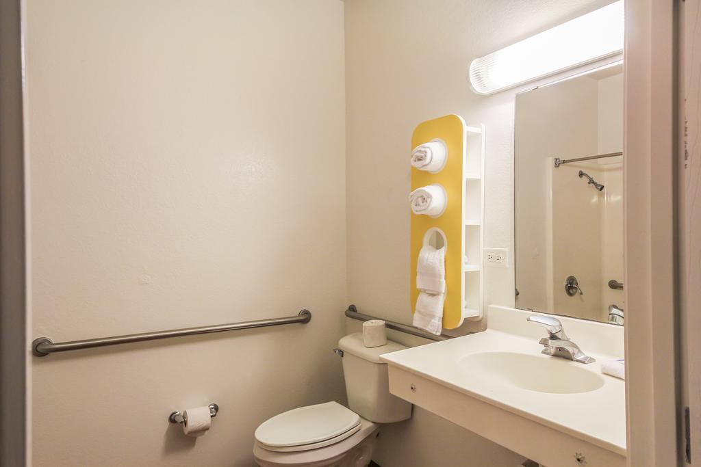 Motel 6 New Braunfels Zewnętrze zdjęcie