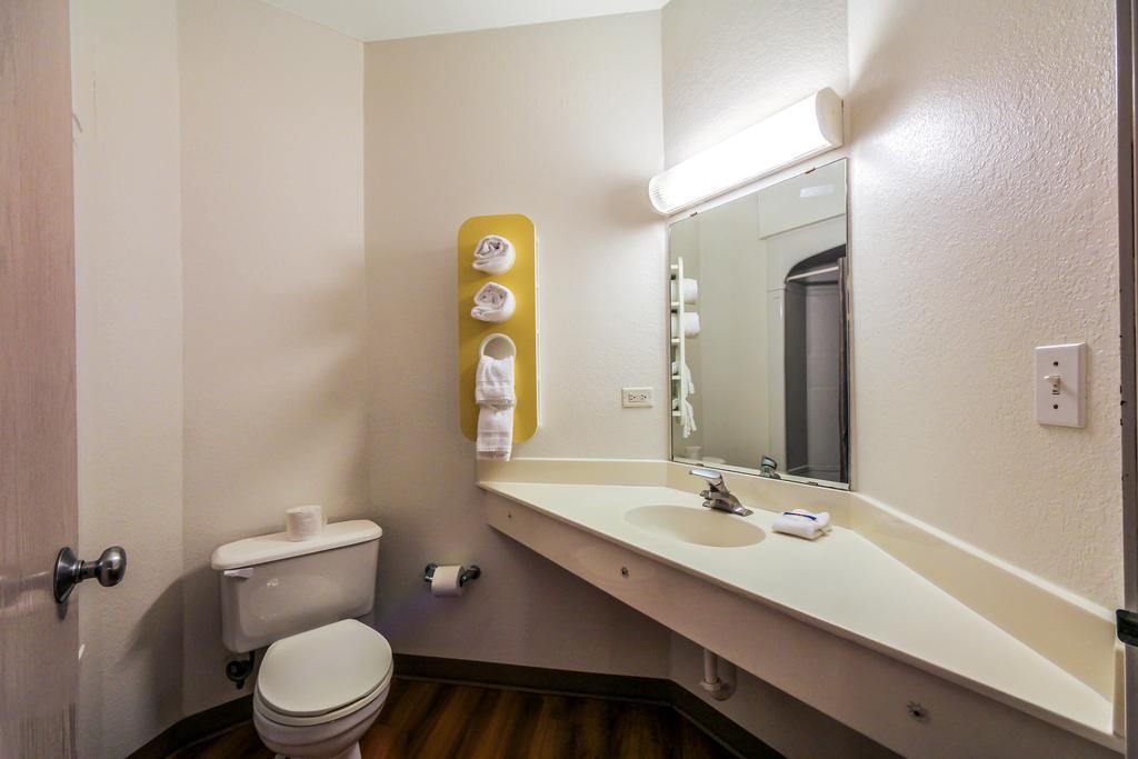 Motel 6 New Braunfels Zewnętrze zdjęcie