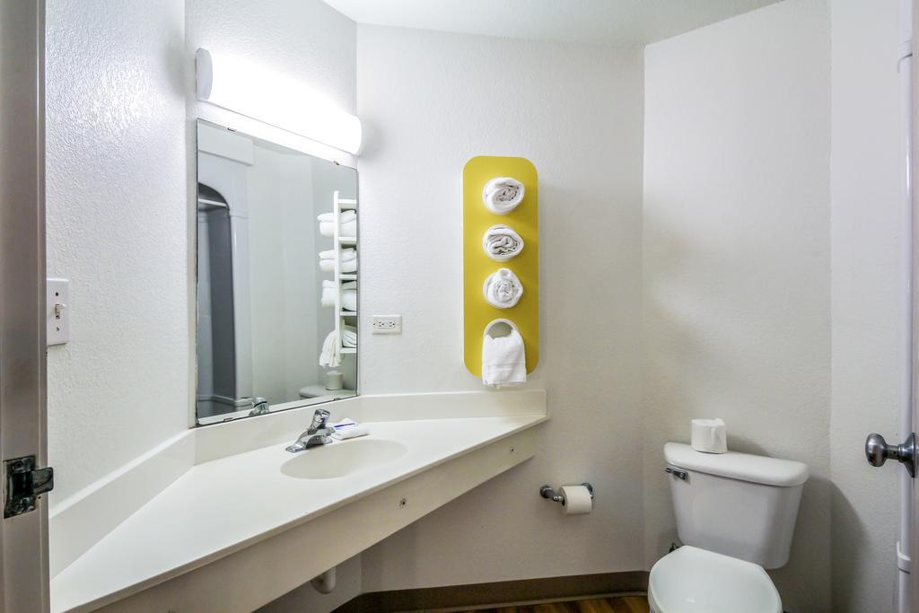 Motel 6 New Braunfels Zewnętrze zdjęcie